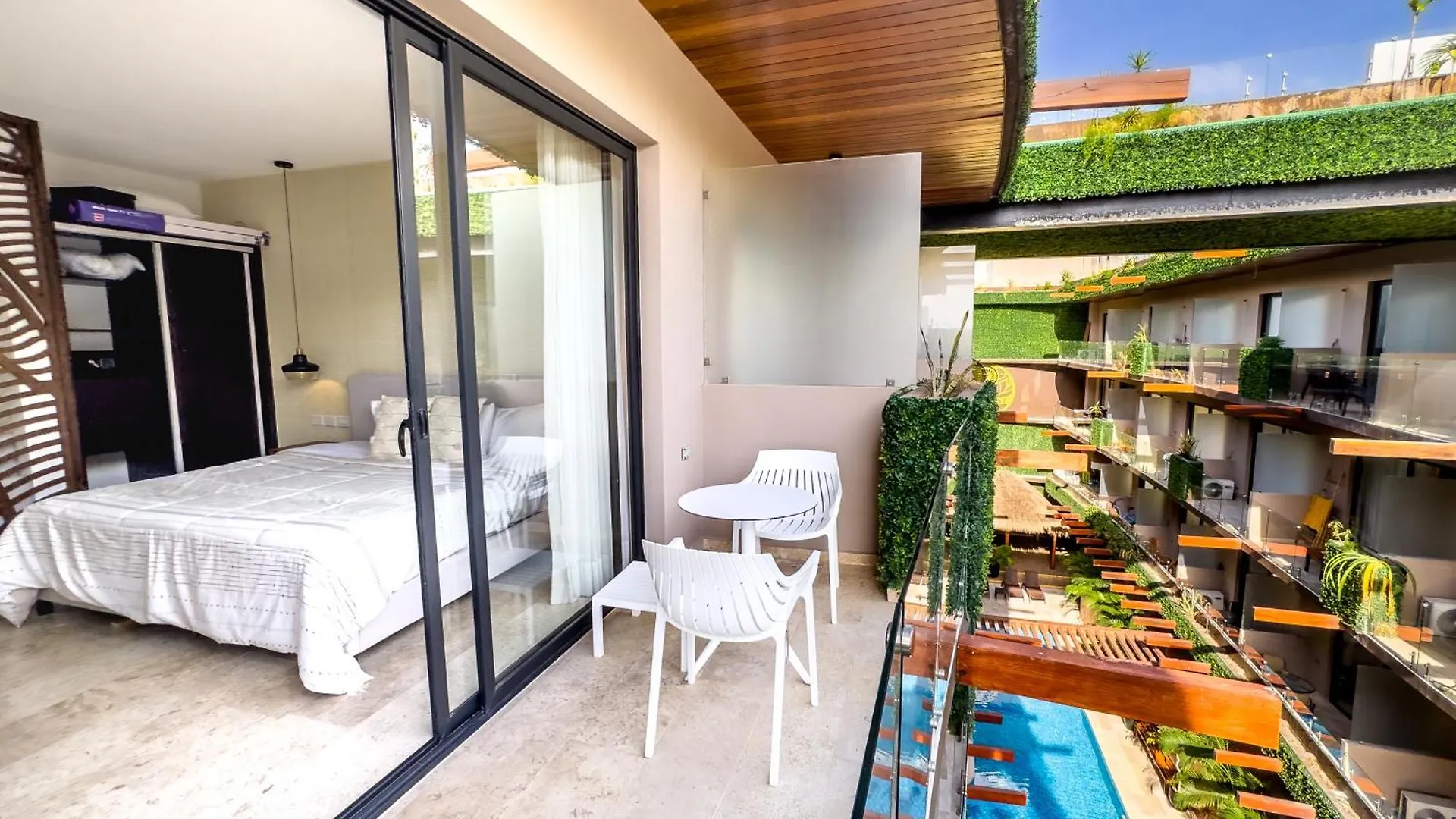 Menesse Tulum Bed & Breakfast