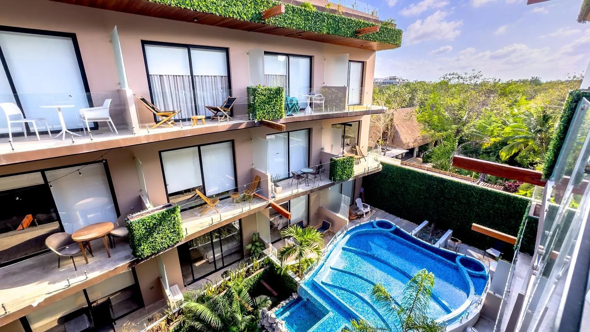 Menesse Tulum Bed & Breakfast