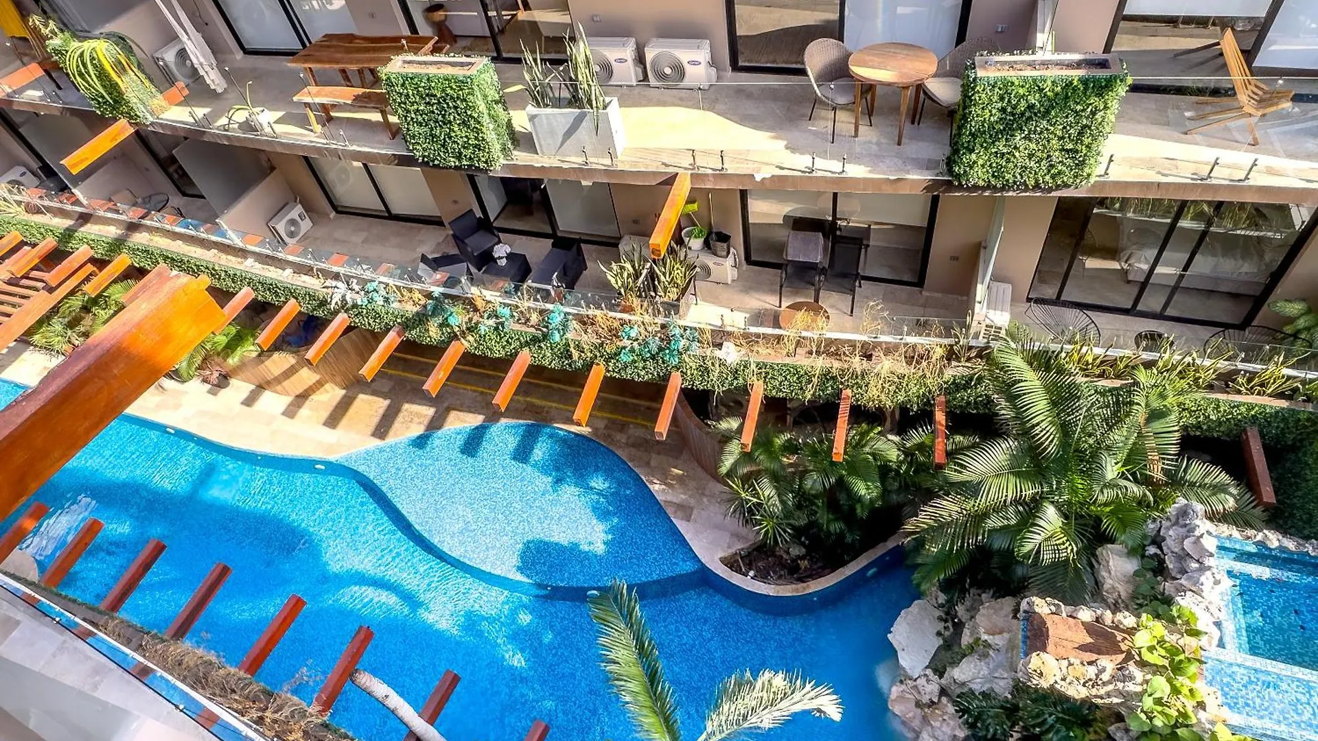 Menesse Tulum Bed & Breakfast
