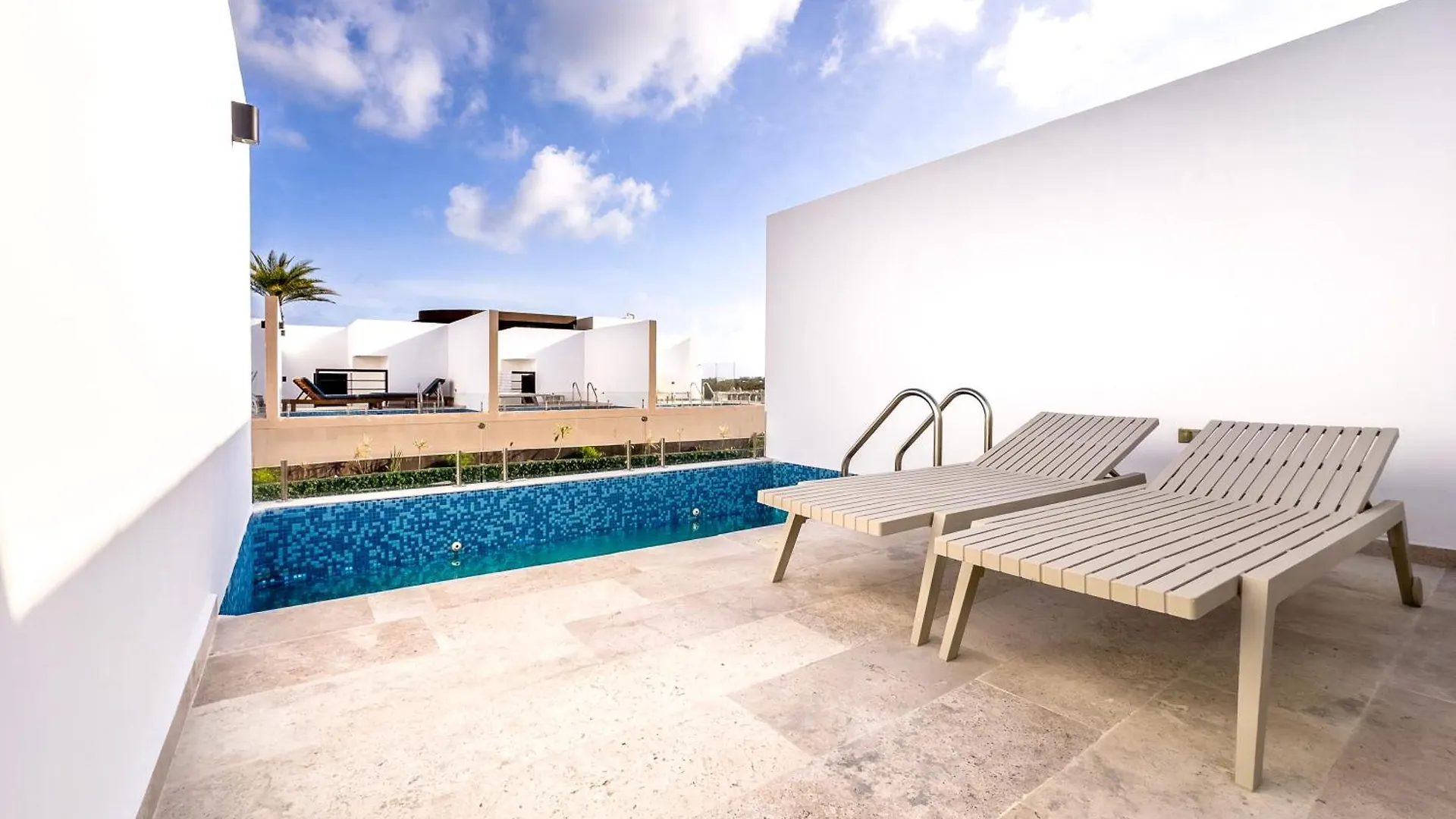 Menesse Tulum Bed & Breakfast